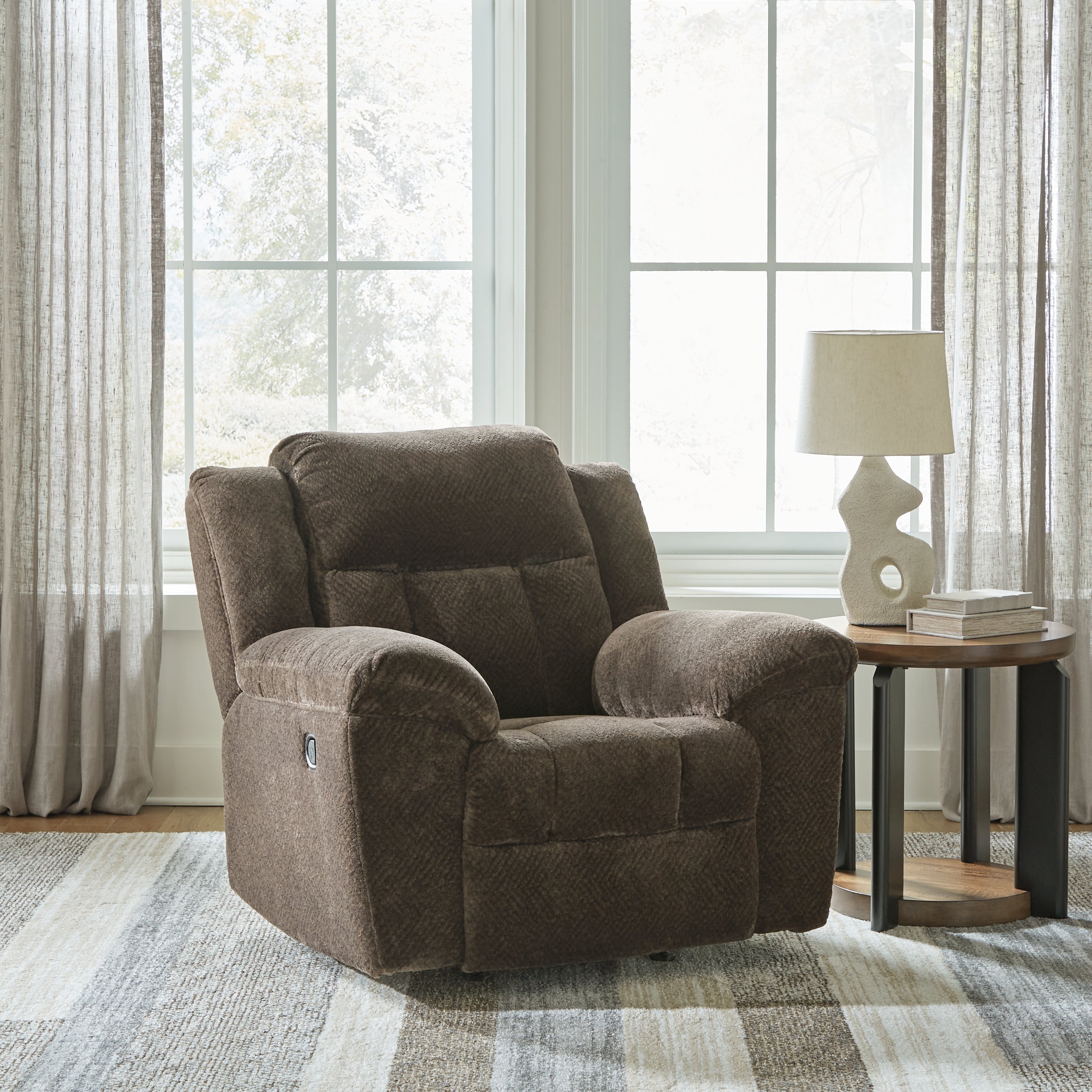 Bay Furniture Gallery - Ashley Furniture - Frohn Living Room - DBL Rec Loveseat w/Console / Chocolate - 3740794
