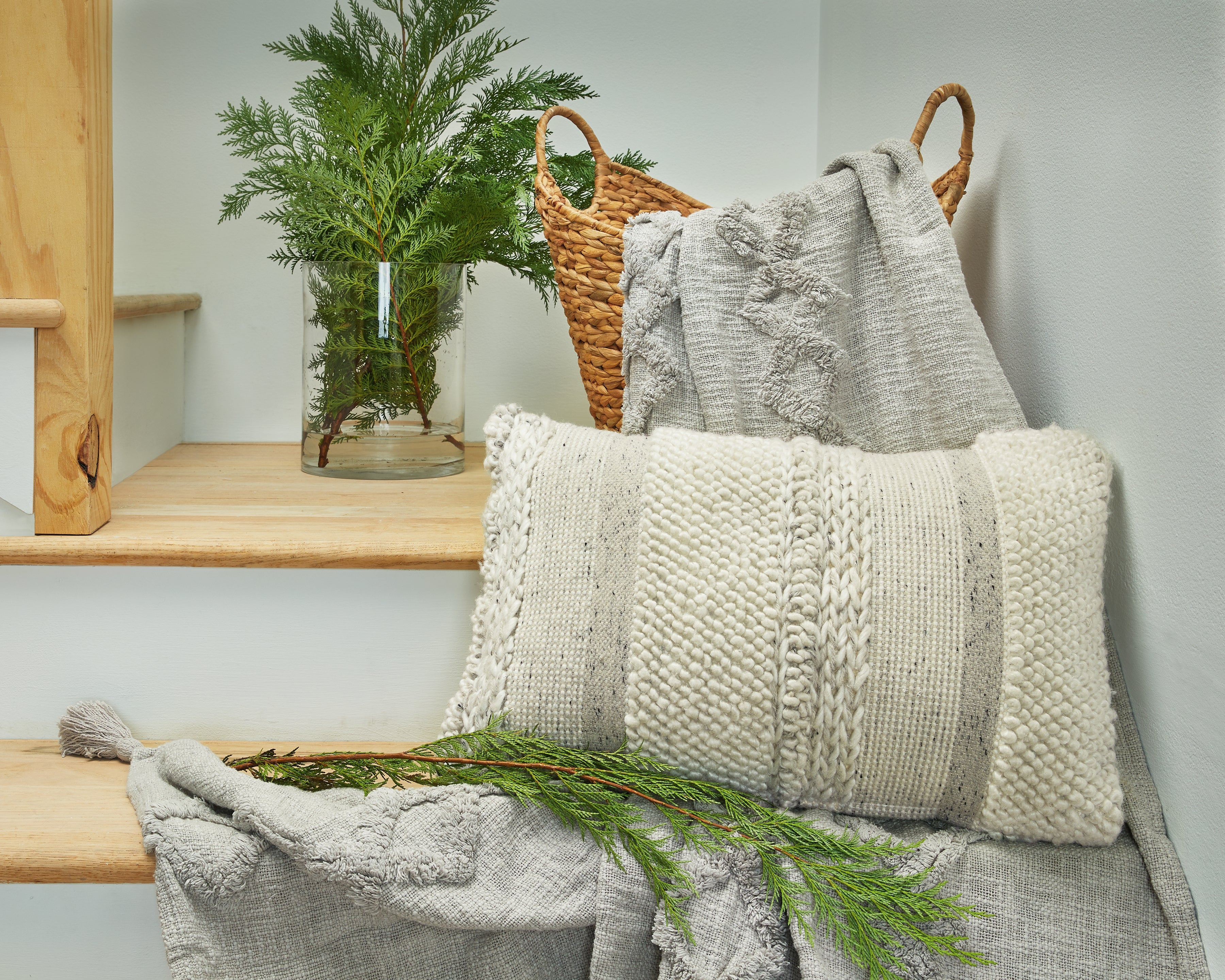 Bay Furniture Gallery - Ashley Furniture - Standon Pillows - Pillow / Gray/White - A1001005P