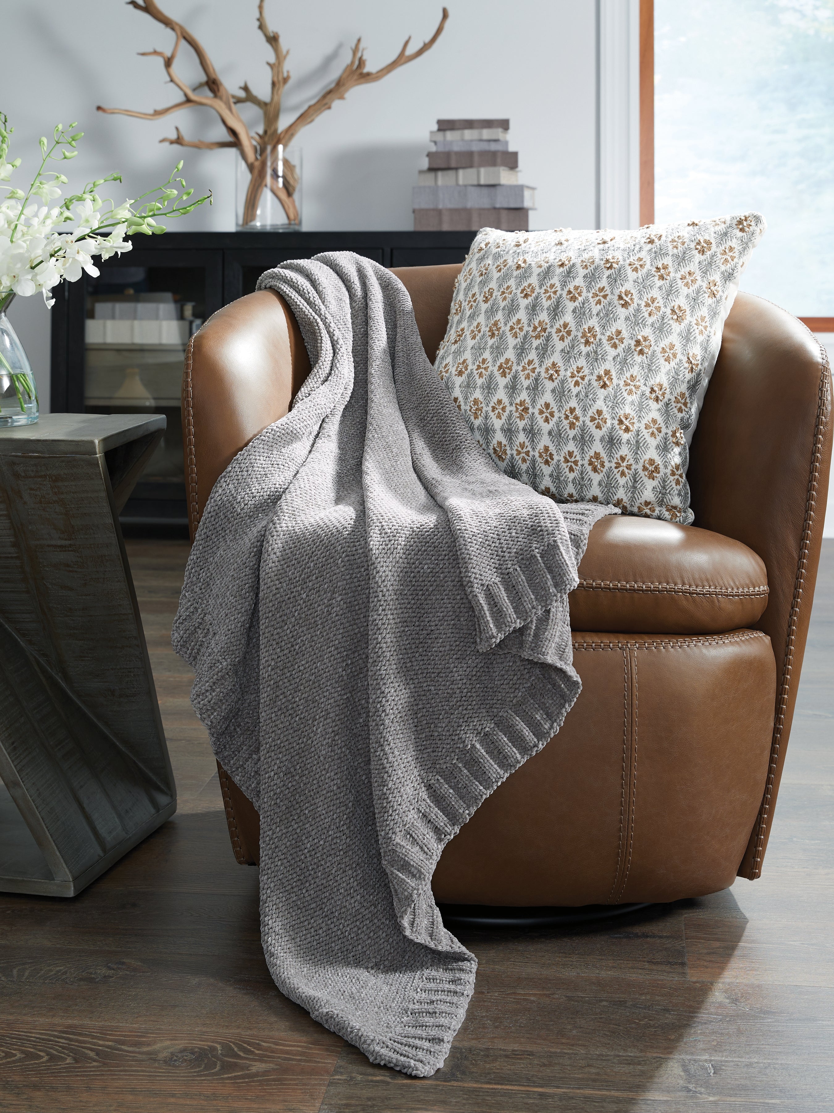 Bay Furniture Gallery - Ashley Furniture - Anawood Throw (Set of 3) - Throw (3/CS) / Gray - A1001097