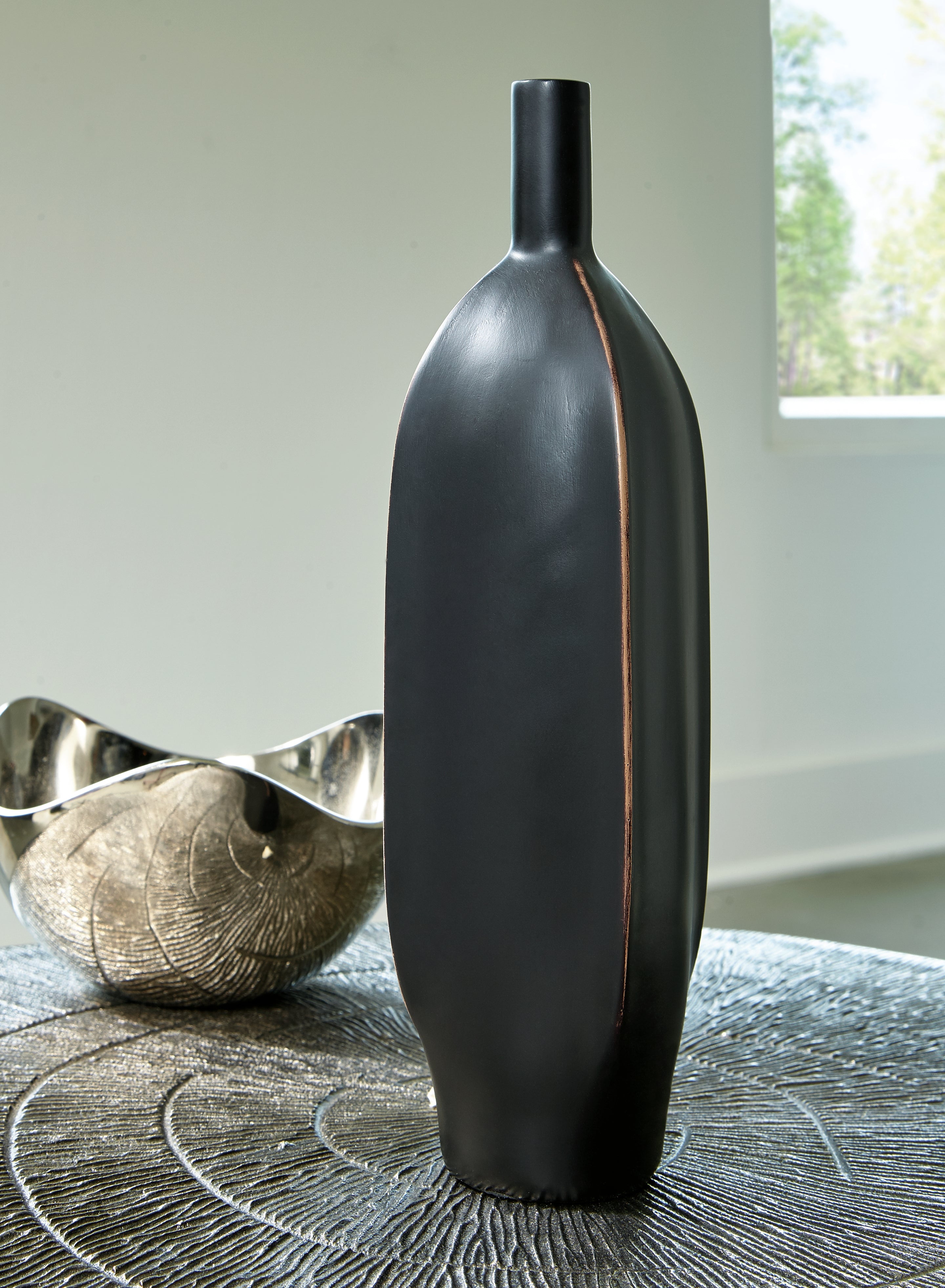 Bay Furniture Gallery - Ashley Furniture - Rhaveney Vase - Vase (3/CS) / Black - A2000551