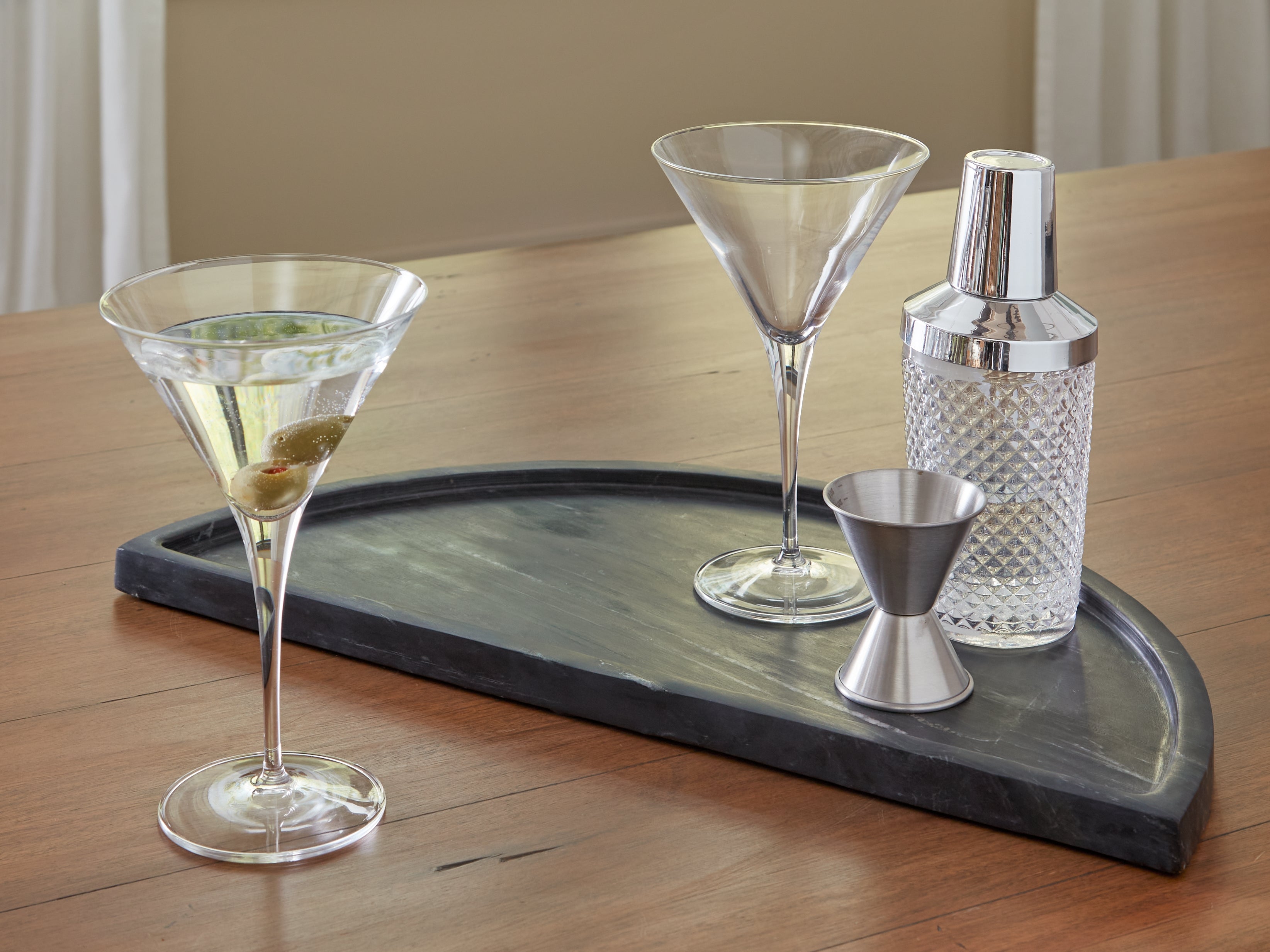 Bay Furniture Gallery - Ashley Furniture - Cortsen Tray - Tray / Black - A2000793