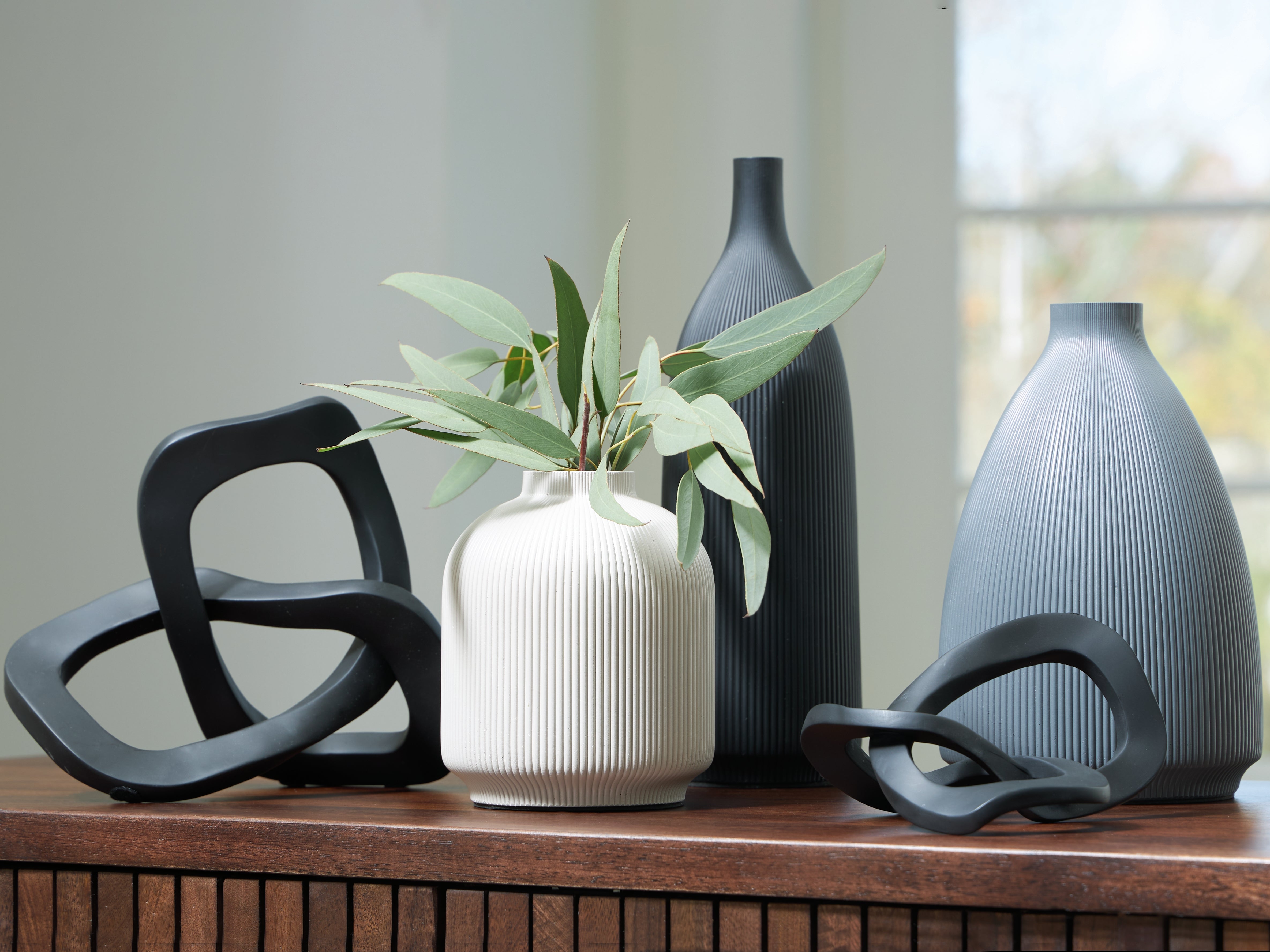 Bay Furniture Gallery - Ashley Furniture - Leithick Accessory Set (Set of 5) - Accessory Set (5/CN) / Black/Tan/Gray - A2C00211