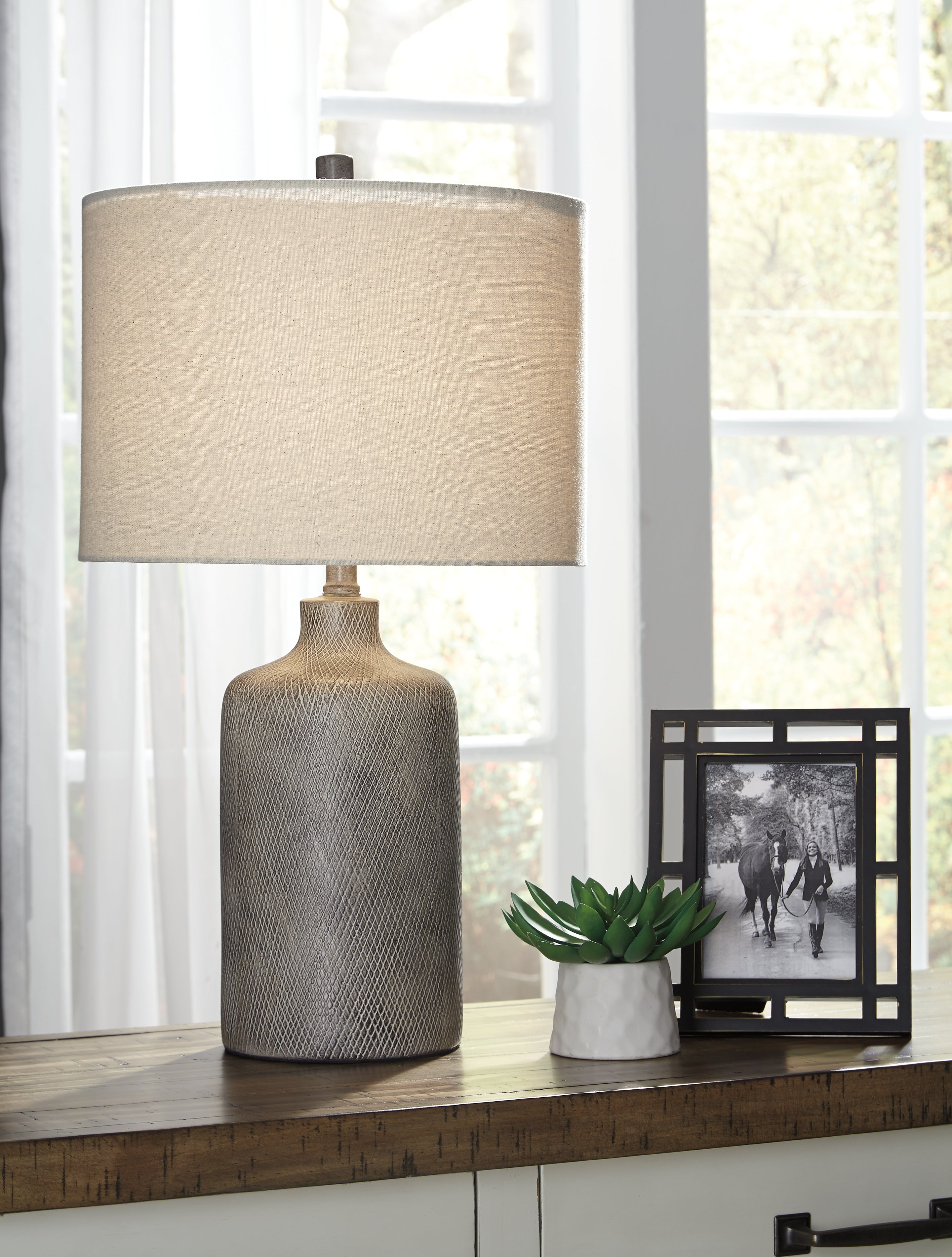 Bay Furniture Gallery - Ashley Furniture - Linus Lighting - Ceramic Table Lamp (1/CN) / Antique Black - L117964