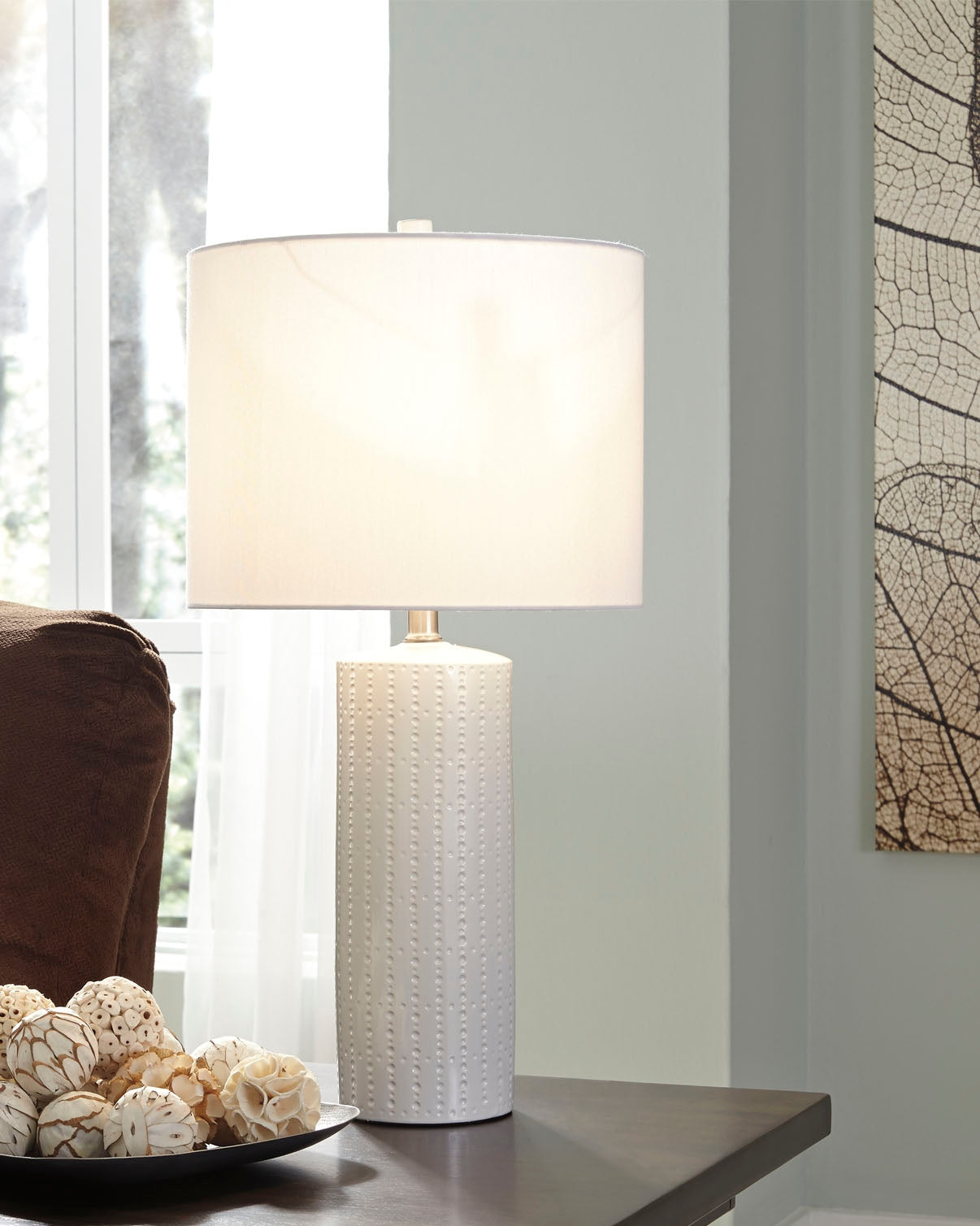 Bay Furniture Gallery - Ashley Furniture - Steuben Lighting - Ceramic Table Lamp (Set of 2) / White - L177904