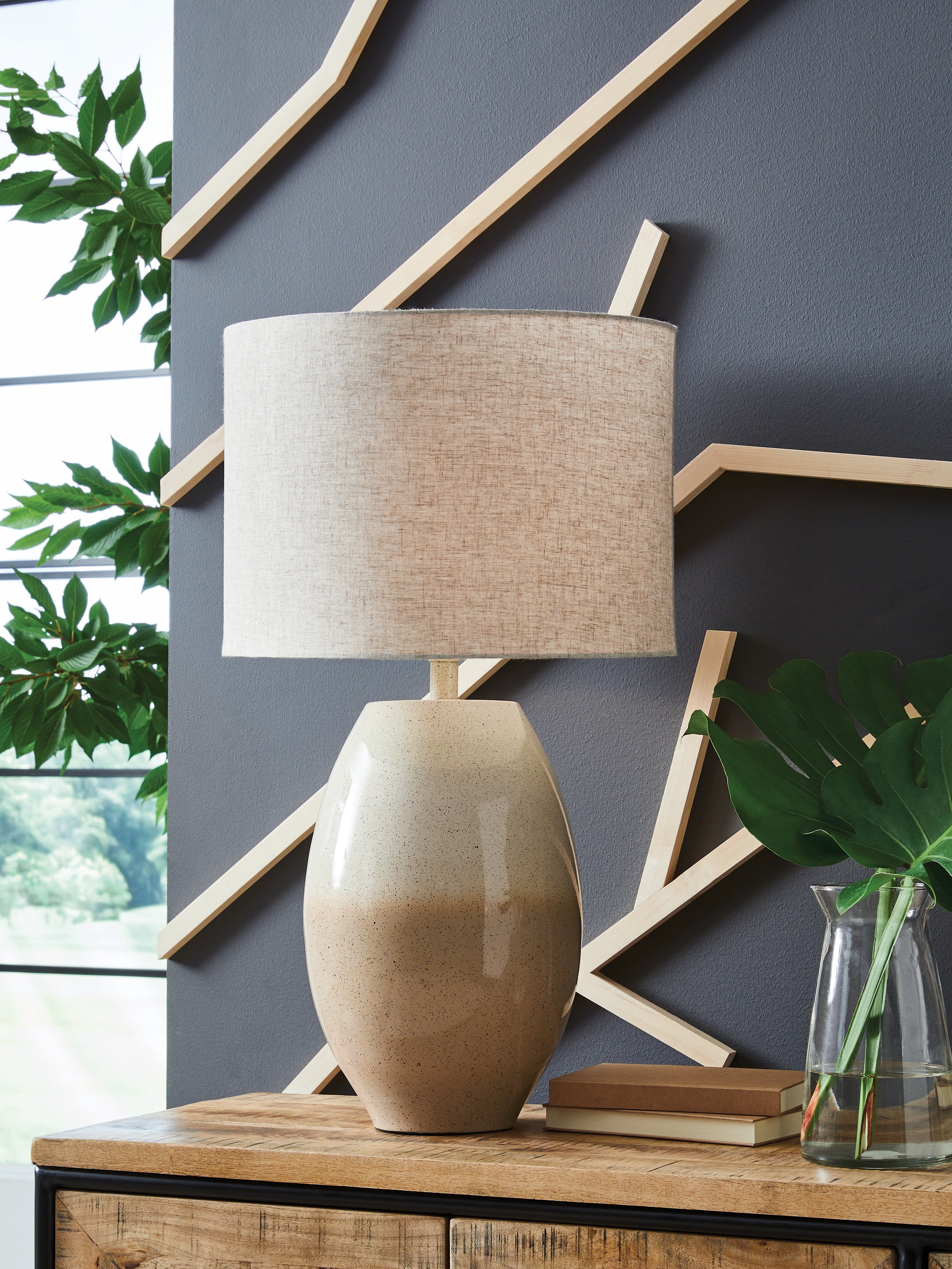 Bay Furniture Gallery - Ashley Furniture - Linas Lighting - Metal Table Lamp (1/CN) / Cream/Beige - L207594