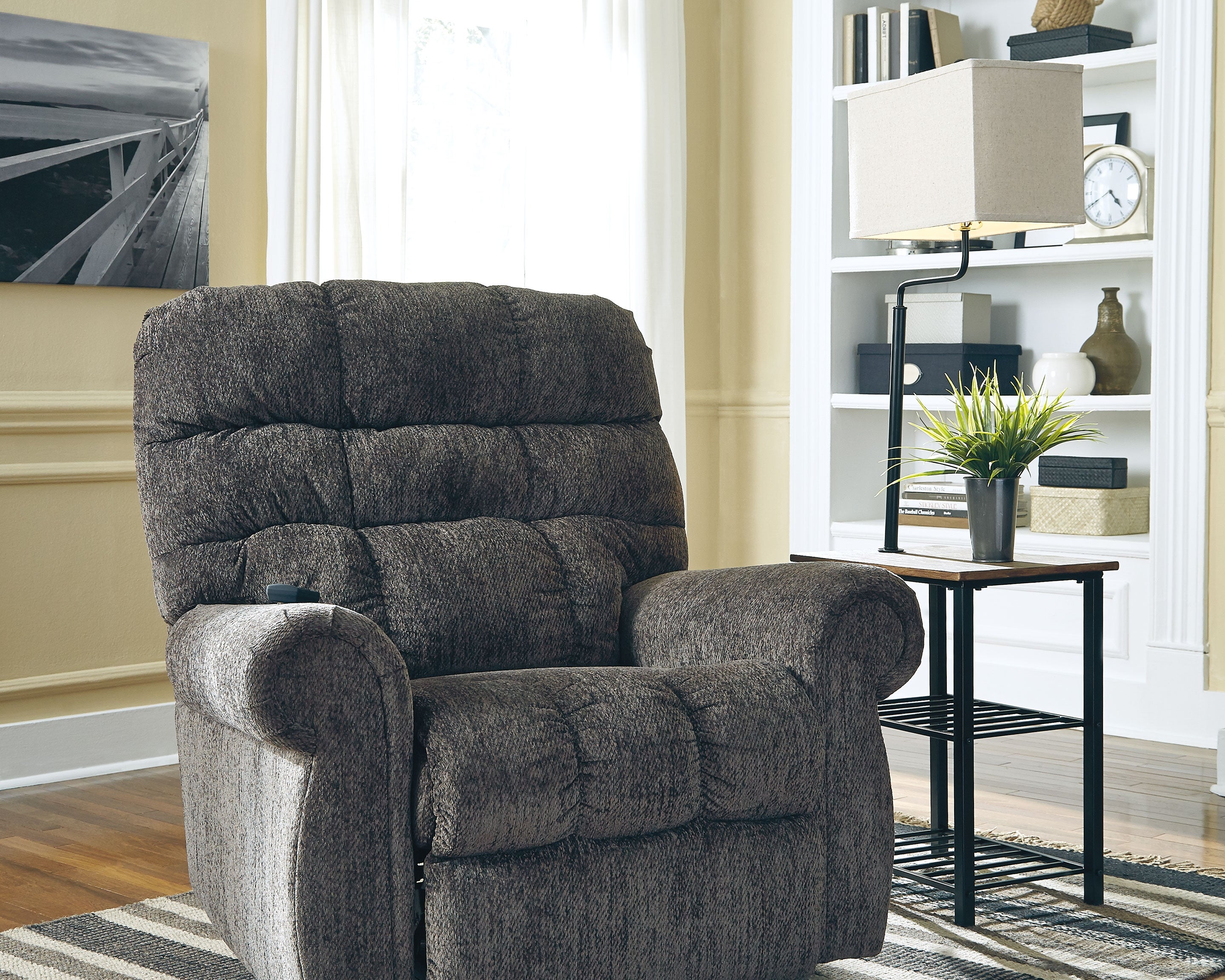 Bay Furniture Gallery - Ashley Furniture - Shianne Lighting - Metal Tray Lamp (1/CN) / Black - L734031