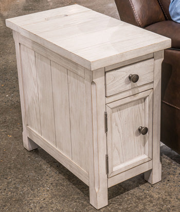 Bay Furniture Gallery - Ashley Furniture - Robbinsdale Chairside End Table - Chair Side End Table - T729-7