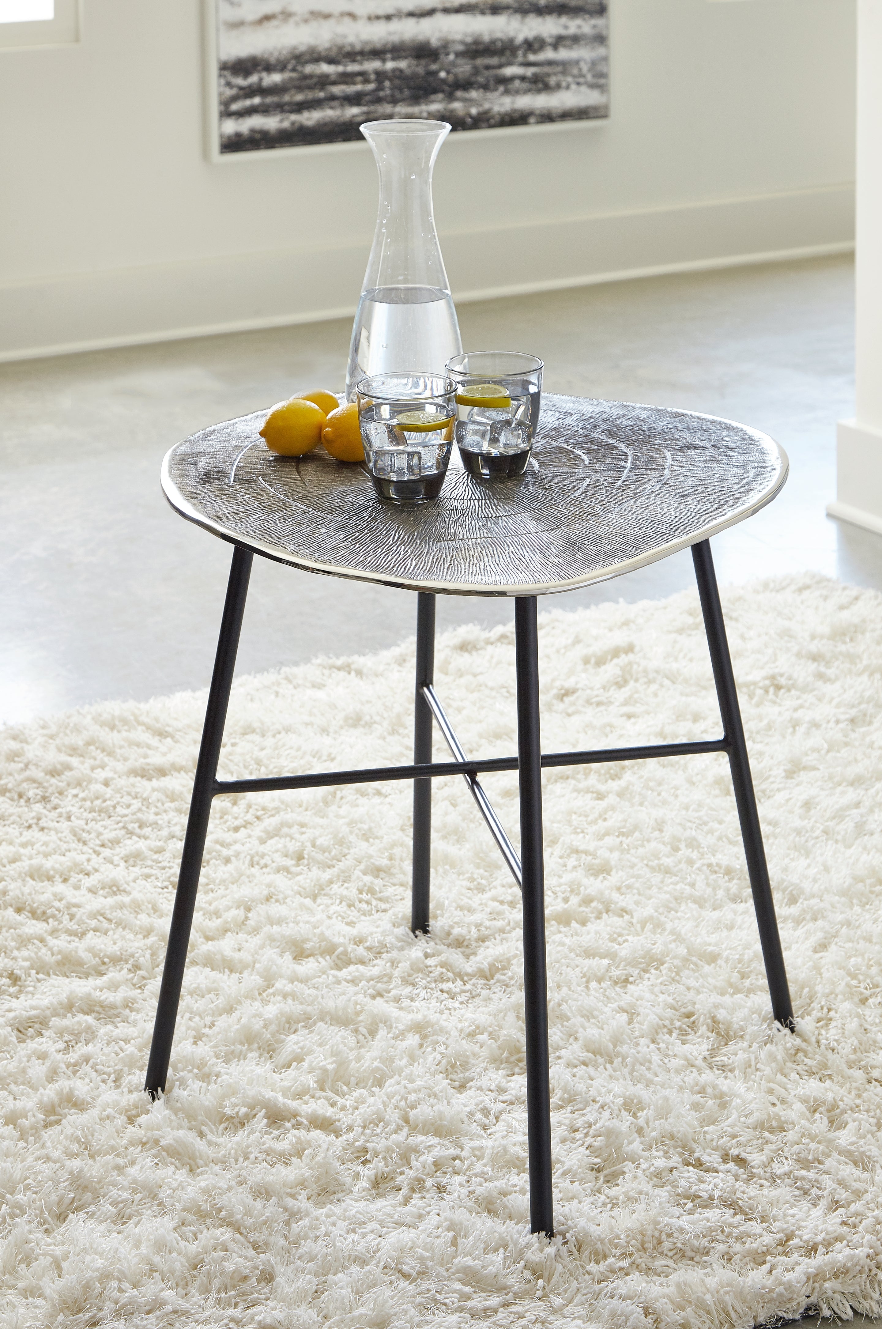 Bay Furniture Gallery - Ashley Furniture - Laverford End Table - Round End Table / Chrome/Black - T836-6
