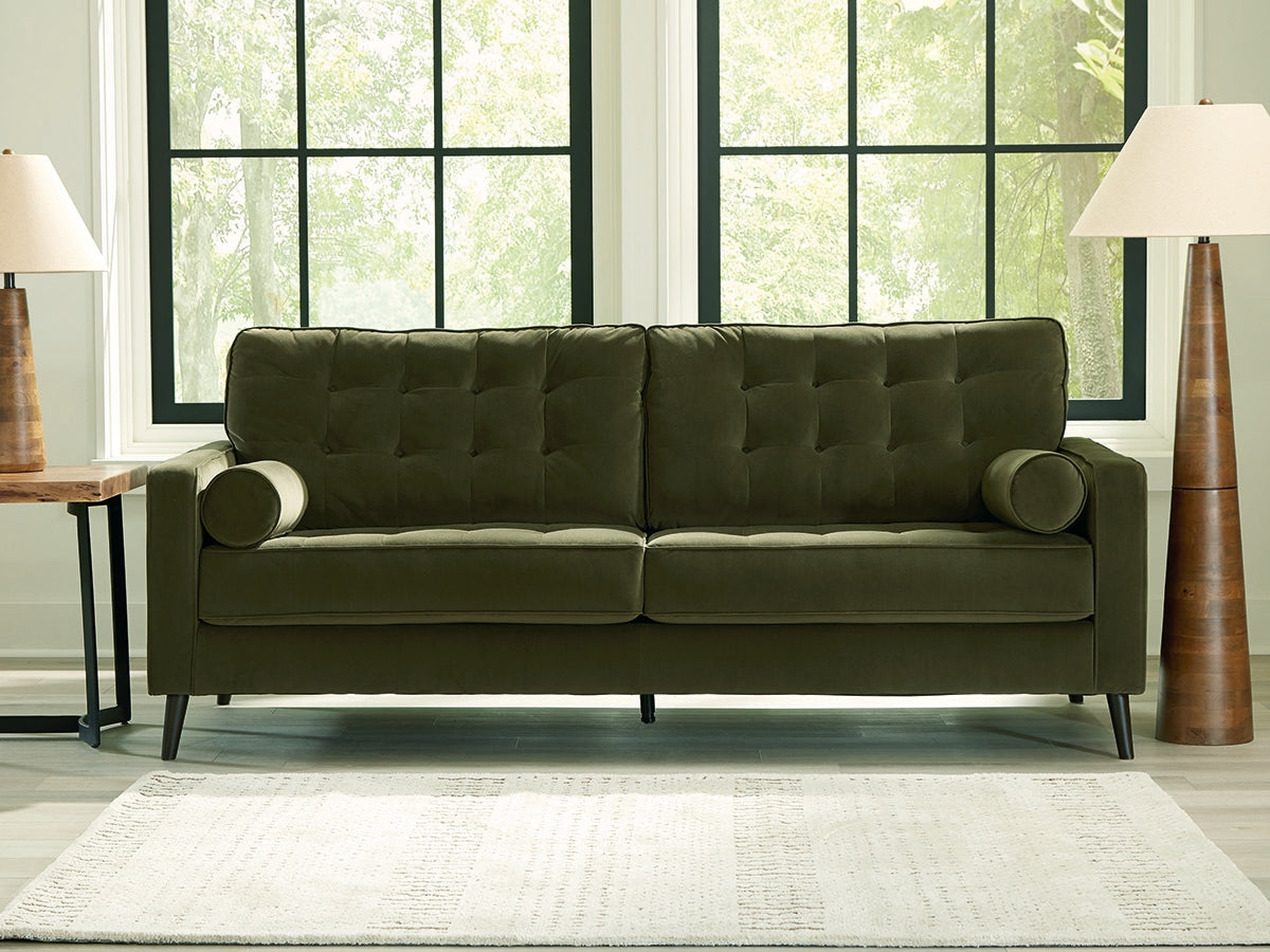 Reveon Lakes Living Room