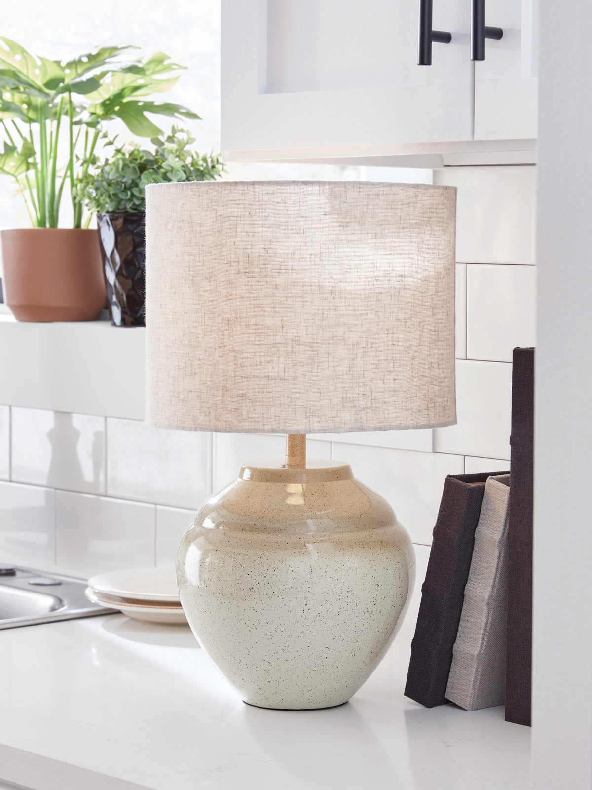 Bay Furniture Gallery - Ashley Furniture - Waldish Lighting - Metal Table Lamp (1/CN) / Cream/Beige - L200204