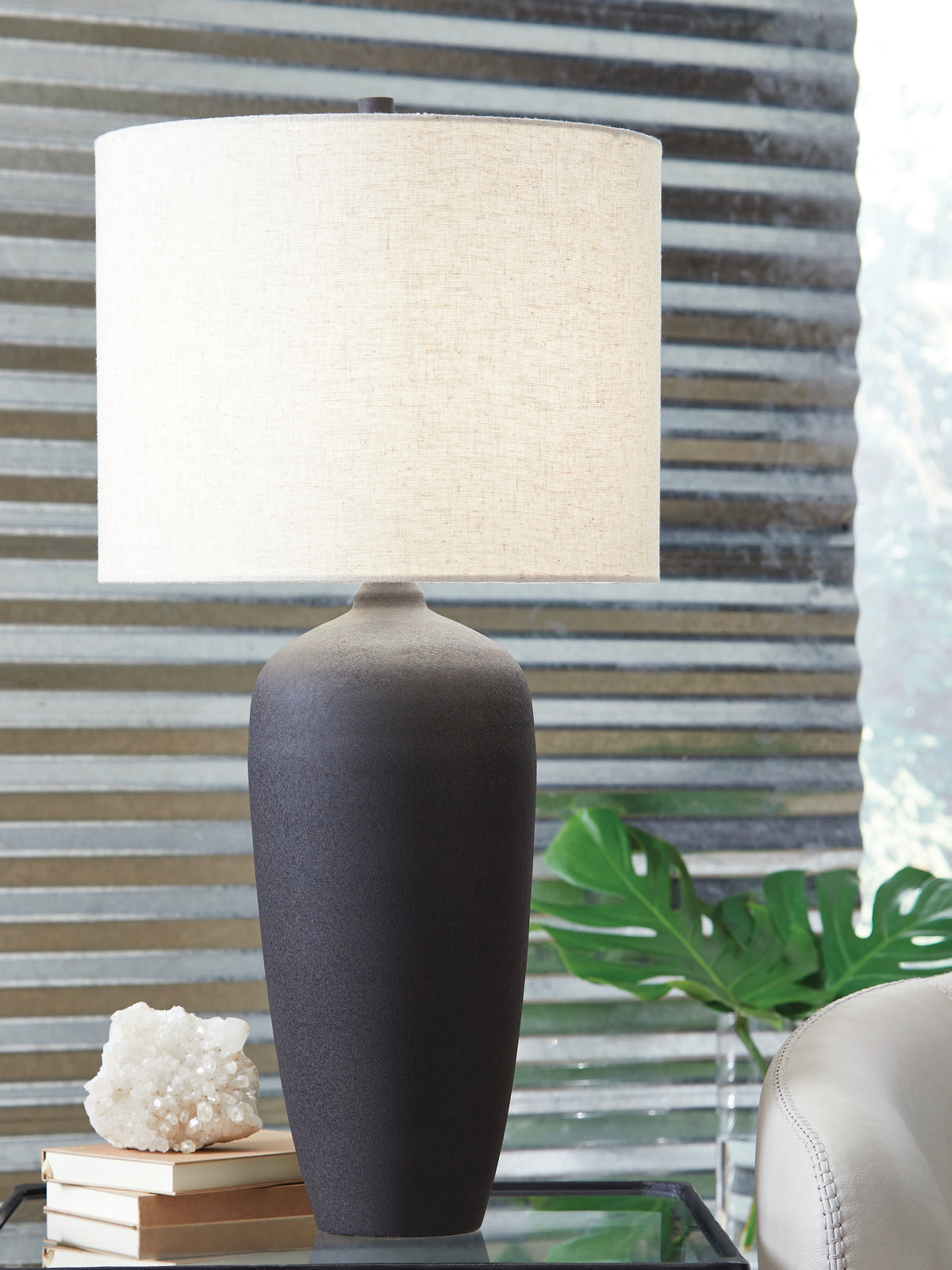 Bay Furniture Gallery - Ashley Furniture - Ryenburg Lighting - Metal Table Lamp (1/CN) / Black - L207584
