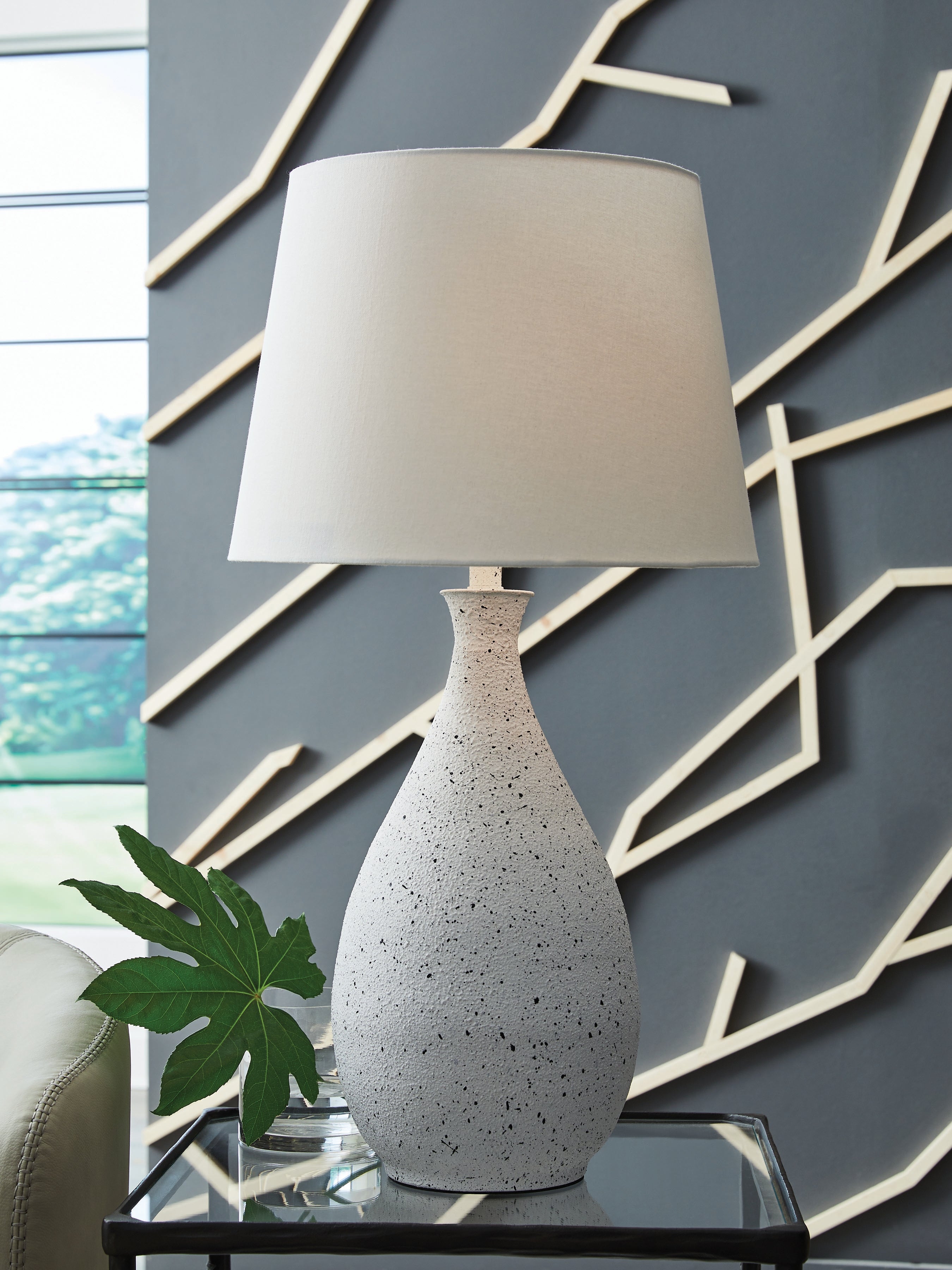 Bay Furniture Gallery - Ashley Furniture - Wyattford Lighting - Metal Table Lamp (1/CN) / White/Black - L207614