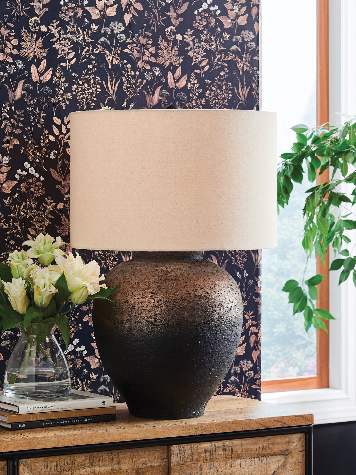 Bay Furniture Gallery - Ashley Furniture - Newgerhard Lighting - Metal Table Lamp (1/CN) / Brown/Black - L207644