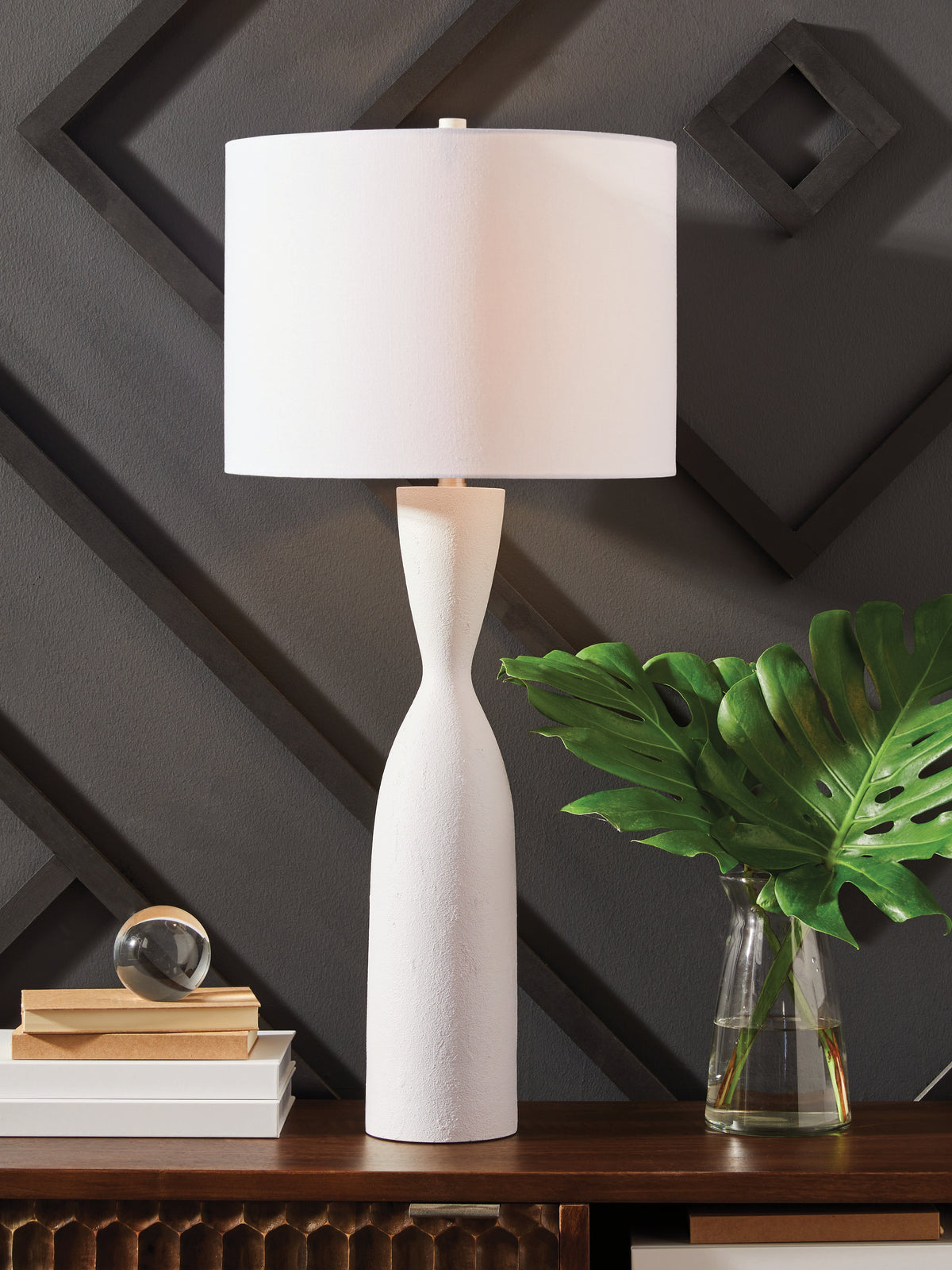 Bay Furniture Gallery - Ashley Furniture - Davinford Lighting - Poly Table Lamp (1/CN) / White - L236004