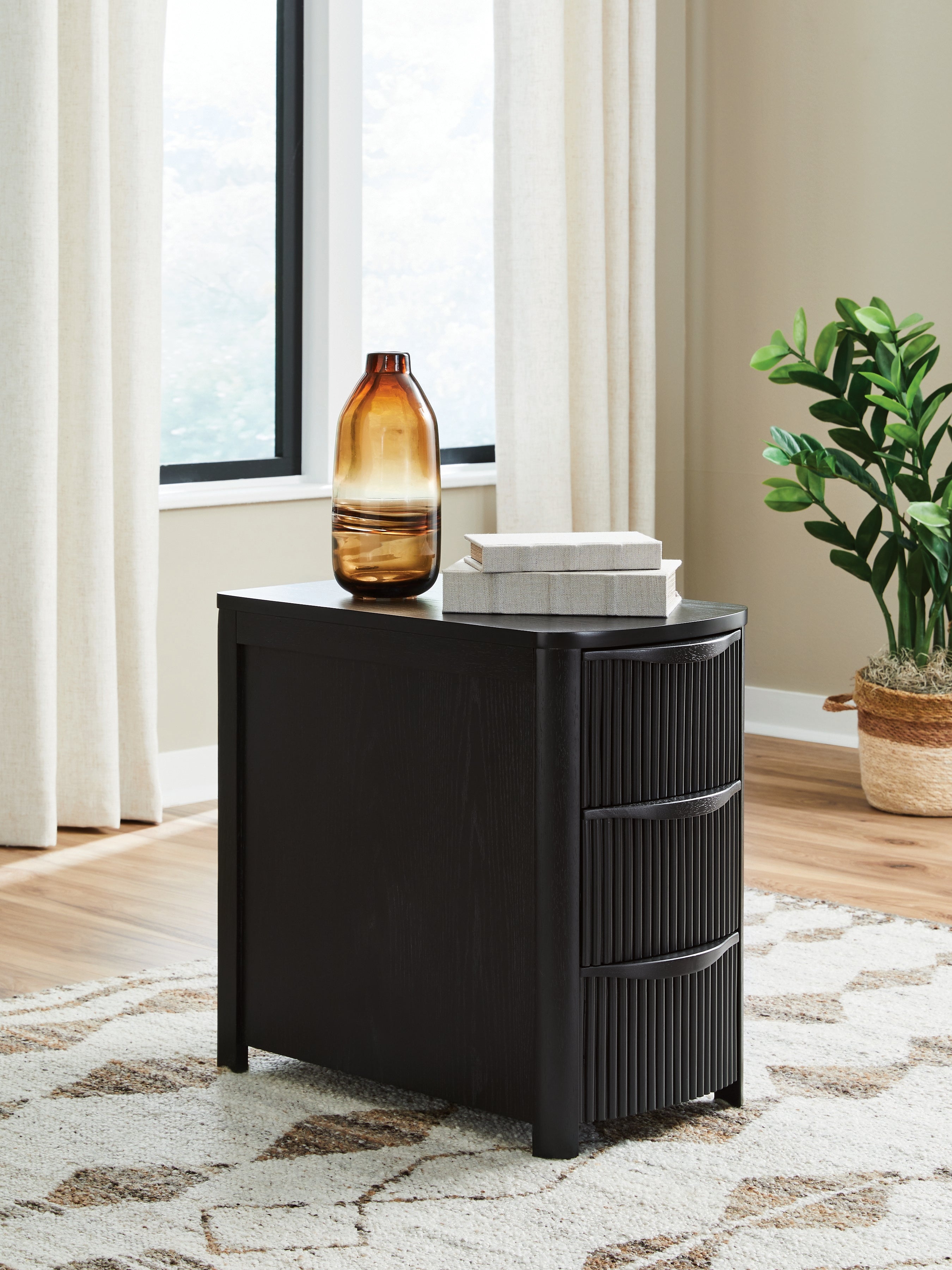 Bay Furniture Gallery - Ashley Furniture - Camdill Chairside End Table - Chair Side End Table / Black - T208-117